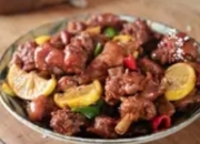 广西特色地方美食柠檬鸭做法：酸辣鲜香中的壮乡风情